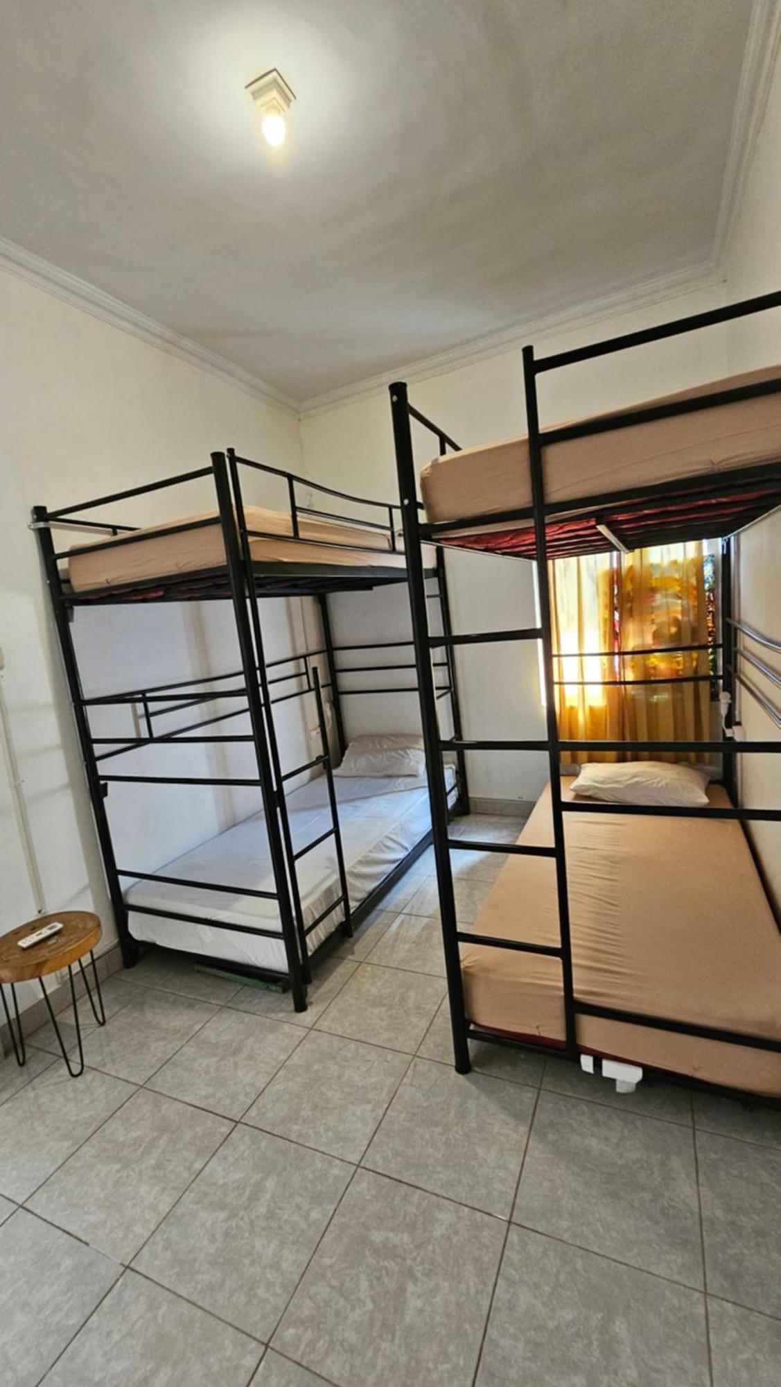 Oke Baik Hostel Yogyakarta Exterior foto